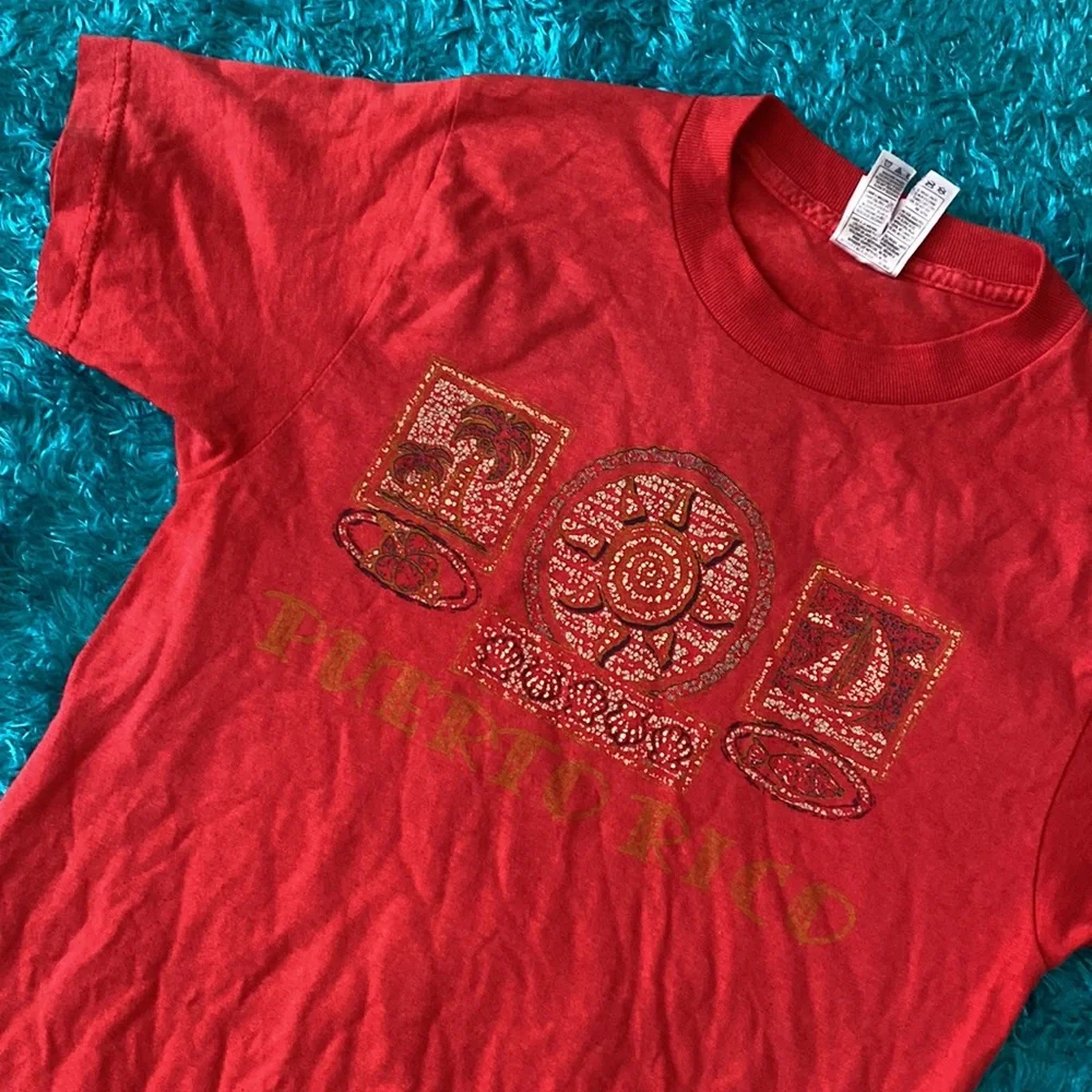 ☀️ Red ⛵️ Puerto Rico 🇵🇷 beach 🏝️ t-shirt 🌺 - Picture 2 of 15